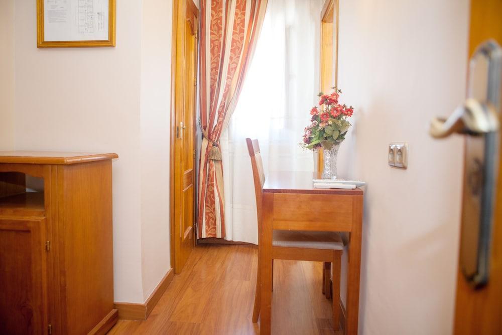 Hotel Alameda مالقة المظهر الخارجي الصورة